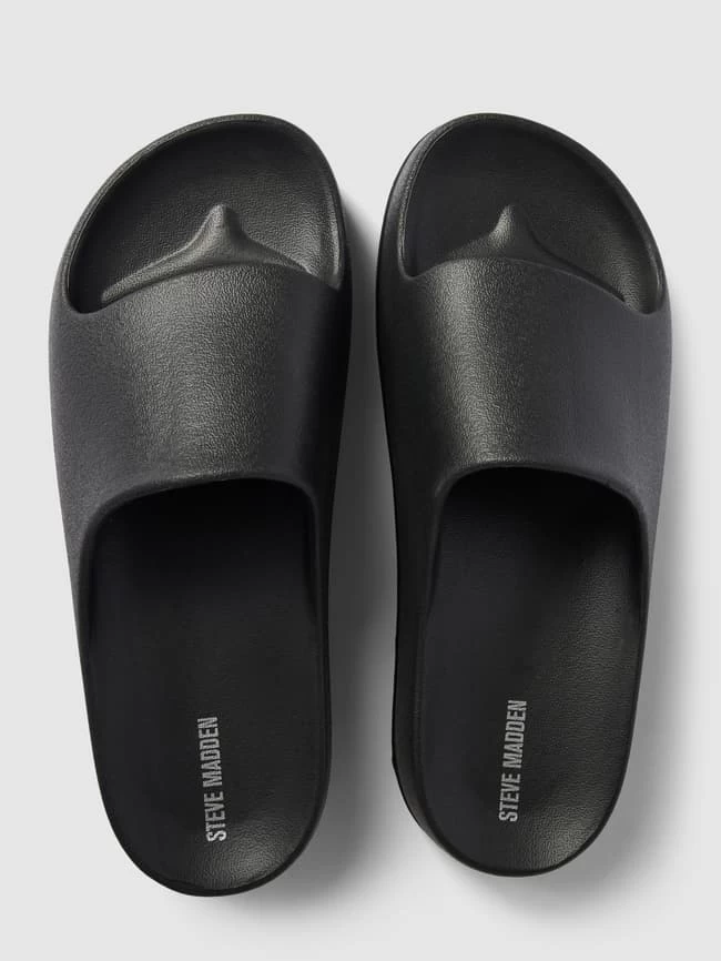 Steve Madden Slides Mit Breitem Riemen Modell 'ASTRO' - Schwarz 7 Steve Madden Slides Mit Breitem Riemen Modell 'ASTRO' - Schwarz – Bild 5