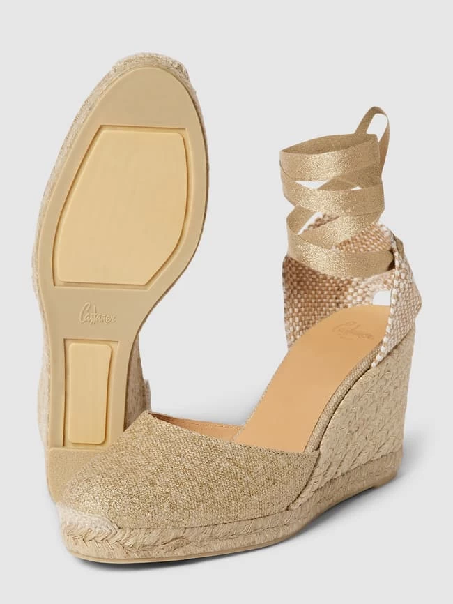 Castañer Wedges Mit Effektgarn Modell 'CARINA' - Gold 6 Castañer Wedges Mit Effektgarn Modell 'CARINA' - Gold – Bild 4