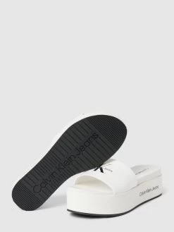 Calvin Klein Jeans Slides Mit Plateausohle - Weiß 10 Calvin Klein Jeans Slides Mit Plateausohle - Weiß -Schuh Traum 69632ki1911keea3698laeaf9d14odq66p94ai9j8oq50j299ook6gq19ha52gq86534edq38sql8jija93mcpb36cp3gp9l70p32p9kcpi34ob1cgo3cd3268rjgdpk74smad8