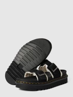 Dr. Martens Dr.Martens Pantoletten Aus Leder Modell 'Myles' - Schwarz 10 Dr. Martens Dr.Martens Pantoletten Aus Leder Modell 'Myles' - Schwarz -Schuh Traum 6gql6chhaookcjqkap23ghhiad4j4ki68p64cc9j6pakgcq29574kcqg8p2j4iaf6la4ch2b84q44i1oako38ohh6gpmaopmc9h66d1k69gj4o9m6cs66p1o71i3ae9p75hj6e8