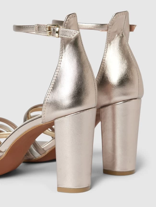 Marco Tozzi Sandaletten Im Metallic-Look - Gold 5 Marco Tozzi Sandaletten Im Metallic-Look - Gold – Bild 3