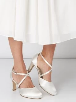 Rainbow Club Pumps Aus Satin Mit Gekreuzten Riemen - Offwhite 9 Rainbow Club Pumps Aus Satin Mit Gekreuzten Riemen - Offwhite -Schuh Traum 6tajiiq2acoj0i9h859kiiala4q4icqi957j8iij6134sg9n9l9jadhn6t542g9m6d6l0gq9656k8jq48co3coj3cco6cp3264s3cohk6phm4e9n6dh3gphh68smce9p6kqj4p0