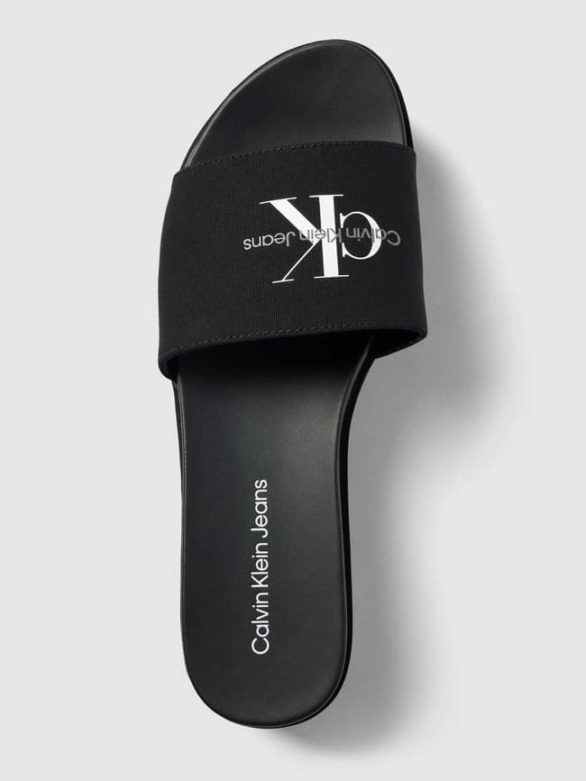 Calvin Klein Jeans Slides Mit Plateausohle - Schwarz 7 Calvin Klein Jeans Slides Mit Plateausohle - Schwarz – Bild 5