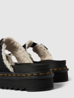 Dr. Martens Dr.Martens Pantoletten Aus Leder Modell 'Myles' - Schwarz 9 Dr. Martens Dr.Martens Pantoletten Aus Leder Modell 'Myles' - Schwarz -Schuh Traum 8h132hhiap14cl29a995aipoah54ejhhap252i258kpj2ci69l1kck9pal950kq5alb54j2d9553cjpm74o38d1p6os3gd366so3adhk64q3go9m75im2e9nc4s30ohj69gjaog