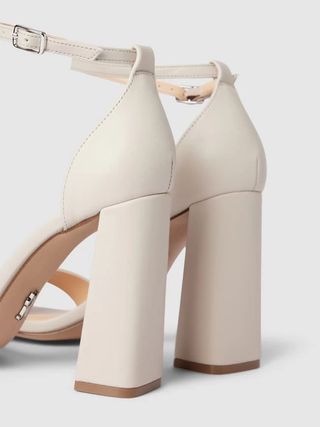 Steve Madden Sandaletten Mit Dornschließe Modell 'AIRY' - Sand 4 Steve Madden Sandaletten Mit Dornschließe Modell 'AIRY' - Sand – Bild 2