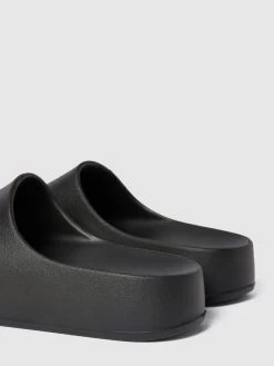 Steve Madden Slides Mit Breitem Riemen Modell 'ASTRO' - Schwarz 9 Steve Madden Slides Mit Breitem Riemen Modell 'ASTRO' - Schwarz -Schuh Traum 91656jq29h65cja1aop36jaea4pkehplah64eja28cokedq59p7l6gpi8ko5ac9i70o54cqeaor46gqaa8o66e9i6kq36cr5chgj2o9k74rjgohpckrm2eb26thm2or36go68cg