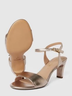 Tamaris Sandaletten Im Metallic-Look - Gold -Schuh Traum a18kggig6l3l0kil8l6jgia769b42i2fa934il1o9p3kcl1iap24qgaj91732gaa6l252iai64sj4d238go6cchlc5gmcd1gcgpjichkchhjce9lc4pm4cpicphm4c1o74r3gc8