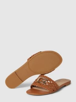 Guess Pantoletten Mit Label-Detail Modell 'TASSI' - Cognac -Schuh Traum a514sk9l94rk6j9oap132k266p0l6gqha4p48iij9t854hac8h356i2e8l7k6ca16p942hqf9spk2ki88t3j6pj56dijicpj65ijaphk74pj6e9g65h66o9l6cr68cj5clhm4e0