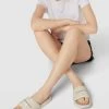 Calvin Klein Jeans Slides Mit Label-Print - Beige -Schuh Traum al1j6ipkada4aci48krkgk2d88sl0hhp892kmea78db44jpp88p58daaal6l2e9nadb32e1p9d0j6di28h3j8pho6oqjid1mc9im6d1kclgj6eb2ckojad9h70s68p9ncpj38co