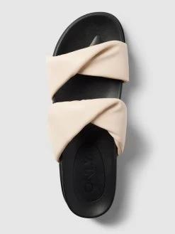 Only Pantoletten In Two-Tone-Machart - Beige 10 Only Pantoletten In Two-Tone-Machart - Beige -Schuh Traum ap5lacpo6d23ahqa8h5l8ji6ako30j298d8jcja39d8lclhlad3kggqhad24chi2a11j0ciiap456gqj88o3acpi6li30c1i61hmce9k6lhj6o9kcko30c9m65gjaoj16spm6c8