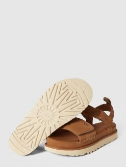 UGG Sandalen Mit Klettverschluss Modell 'GOLDENSTAR' - Cognac -Schuh Traum apa4mk289orjid2a6t7j6dah8sojgl9ja0s3ggqg9cqk8c2ba8sjedq49t354jqj8t2j8ihkal2lccigaoo64d1o6cq38c9jc5ij2d9k75gjaoj4cdi36c9h68pmadhi6so3cd8